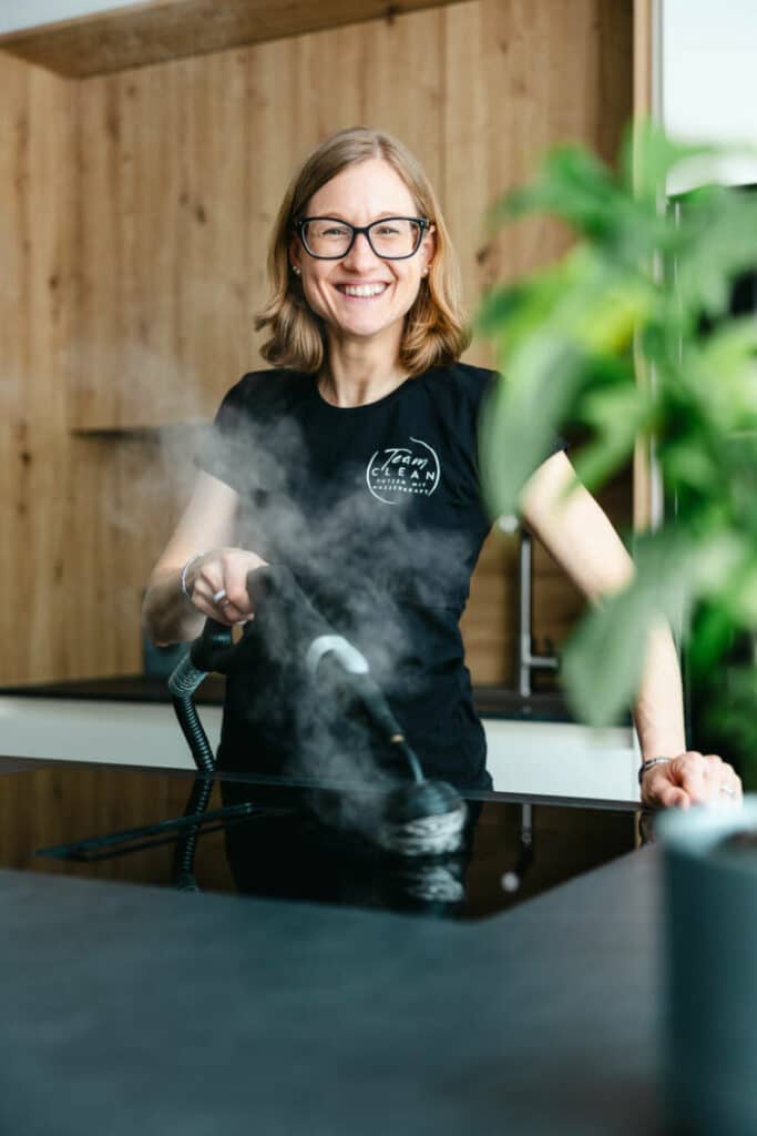 aio Ökolution Plus – Der aio Heißluftreiniger, der Putzen einfacher macht – Team Clean
